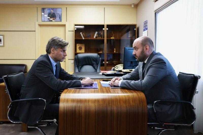 Вячеслав Федорищев и Дмитрий Баканов обсудили расширение сотрудничества Самарской области и "Роскосмоса"