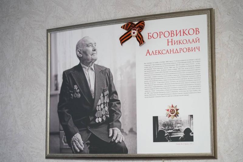 Дмитрий Азаров поздравил в Тольятти ветерана Великой Отечественной войны