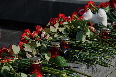 Видео: в Самаре почтили память жертв трагедии в "Крокус сити холле"