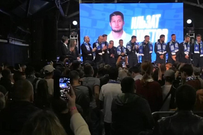 Новички "Крыльев Советов" встретились с болельщиками