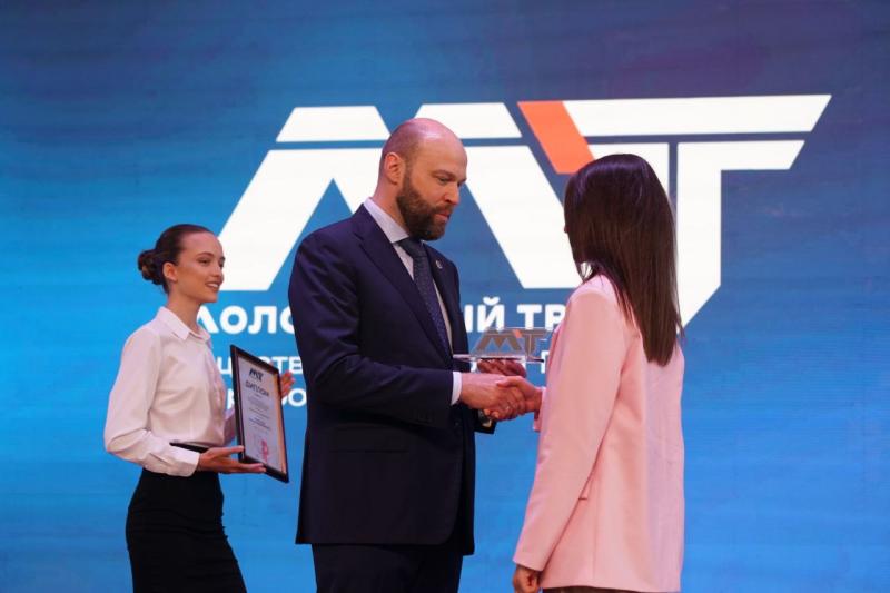 В Самаре наградили победителей региональных этапов конкурса "Лучший по профессии"