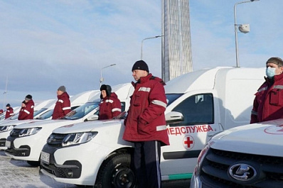 Автопарки станций скорой помощи пополнили 30 спецавтомобилей 