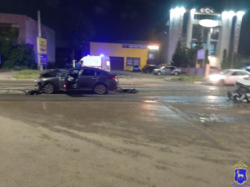 В Тольятти мужчина на "Приоре" врезался в столб