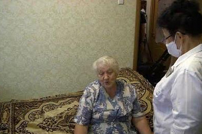 В регионе продолжают оказывать помощь пожилым людям и инвалидам