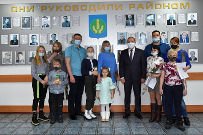 Четыре молодые семьи Похвистневского района смогут решить квартирный вопрос 