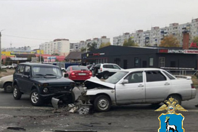В Самаре на Дыбенко произошла массовая авария
