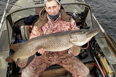 "Бой был незабываемый": в Сызрани рыбак поймал гигантскую щуку