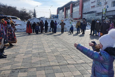 Жители Самарской области встретили Масленицу на обновлённых городских территориях