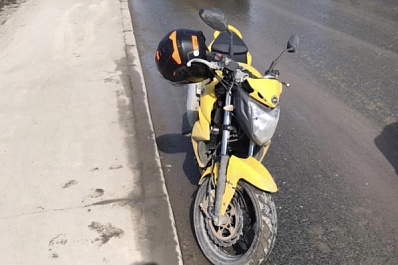 Самарский мотоциклист получил травмы при столкновении с бордюром