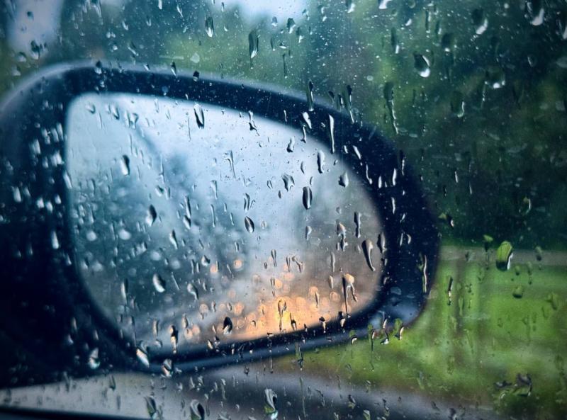 От тормозной до отопительной систем: эксперт рассказал, как подготовить автомобиль к осени