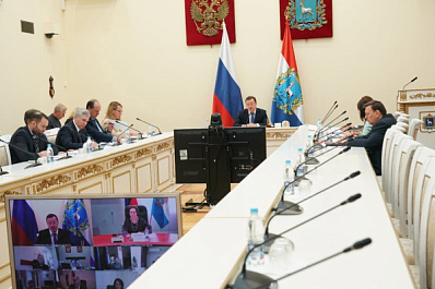 Дмитрий Азаров поручил отработать обращения жителей на прямую линию в приоритетном порядке