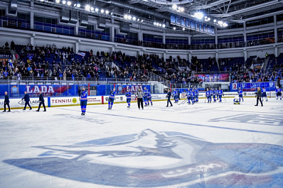 Тольяттинская "Лада" продолжает подписывать контракты с игроками