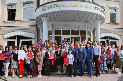 В городской думе Самары наградили "пожирателей незаконной рекламы"