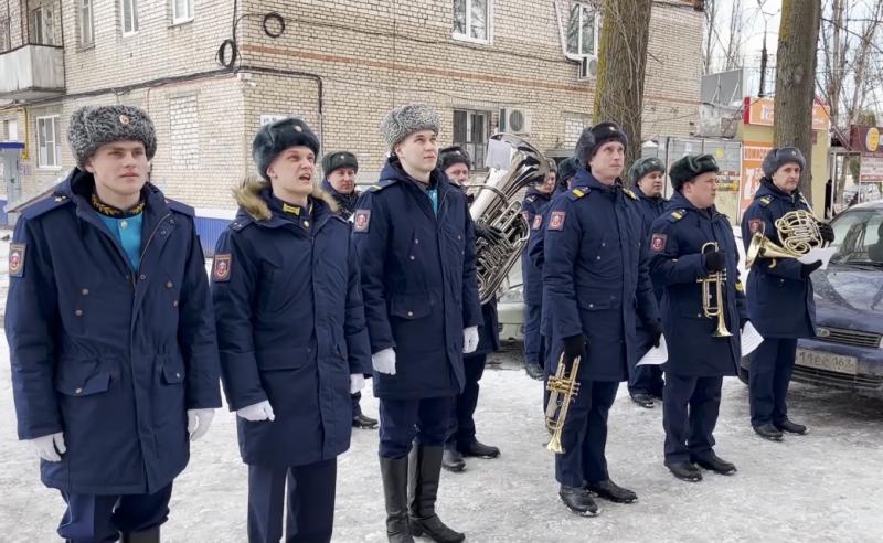 Тольяттинские военные поздравили концертом участниц ВОВ с 8 Марта