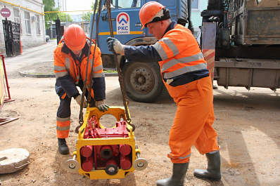 В Самаре больше тысячи метров труб заменили без вскрытия дорог и газонов