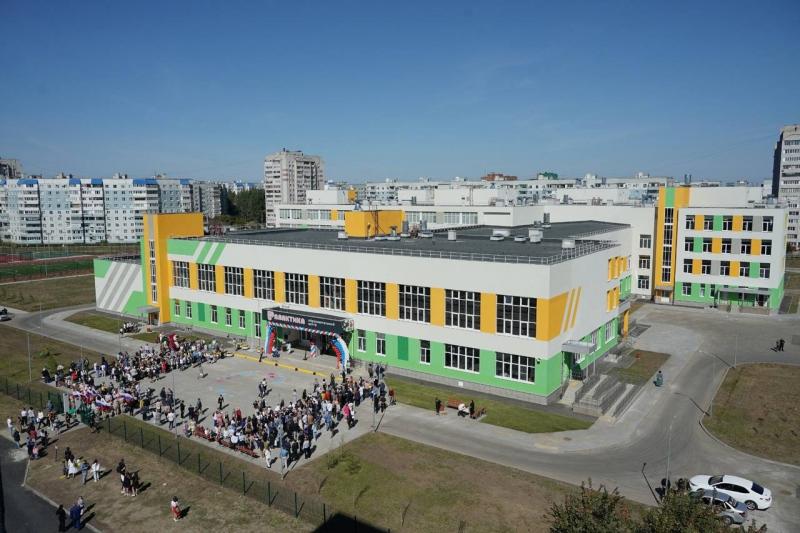 Самая большая школа Самарской области открылась в Тольятти 1 сентября