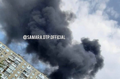 В Самаре на Профильной загорелся склад с лакокрасочными материалами