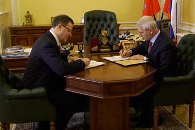 Губернатор Дмитрий Азаров и министр спорта РФ Олег Матыцин заключили соглашение о сотрудничестве с регионом