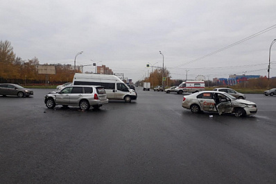 В Тольятти неопытный водитель отправил в больницу трех девушек