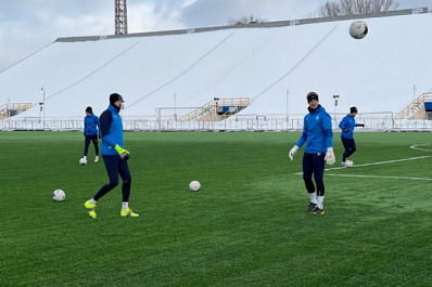 Он уже родной: легенды "Крыльев Советов" пришли на "Металлург" поддержать команду перед матчем