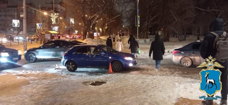 В Самаре водитель иномарки сбил женщину на зебре