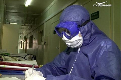 Первые областные надбавки получили медики в больницах, где лечат от коронавируса