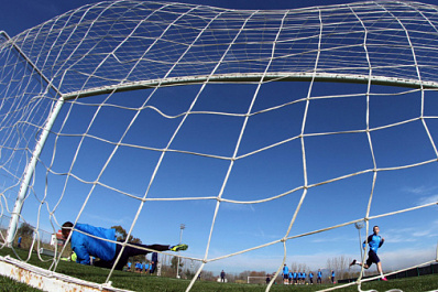 "Крылья Советов" выбирают между защитниками "Локомотива" и "Химок"