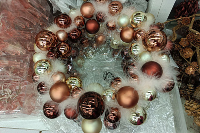 В Самаре к Новому году и Рождеству украсили метро