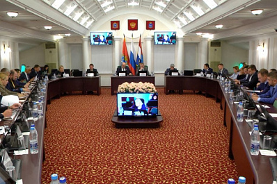 В Самаре средства из бюджета направят на капремонт школ, оснащение пищеблоков и обновление транспорта