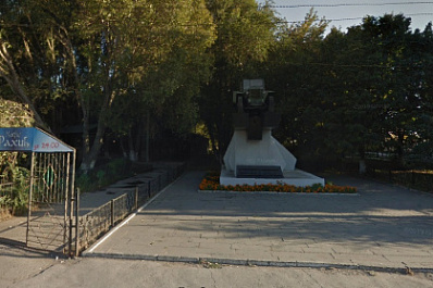 Жители Самары попросили быстрее снести незаконное кафе