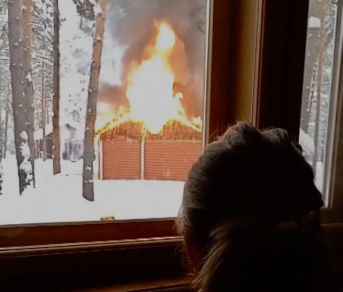 В Самарской области сгорел коттедж на турбазе в Шигонском районе