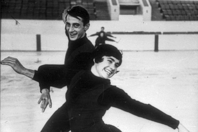 В память о легендарных фигуристах: в Самаре опубликованы фото пары Пахомова-Горшков 