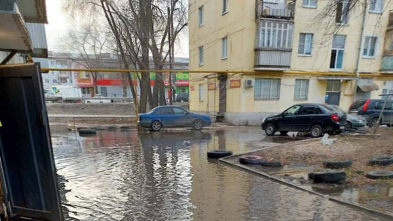 В Самаре из-за коммунальной аварии затопило Куйбышевский район