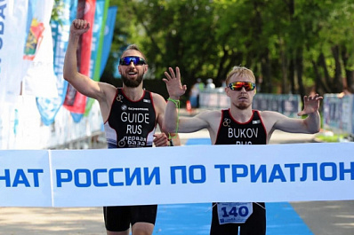 Андрей Буков выиграл чемпионат страны по паратриатлону