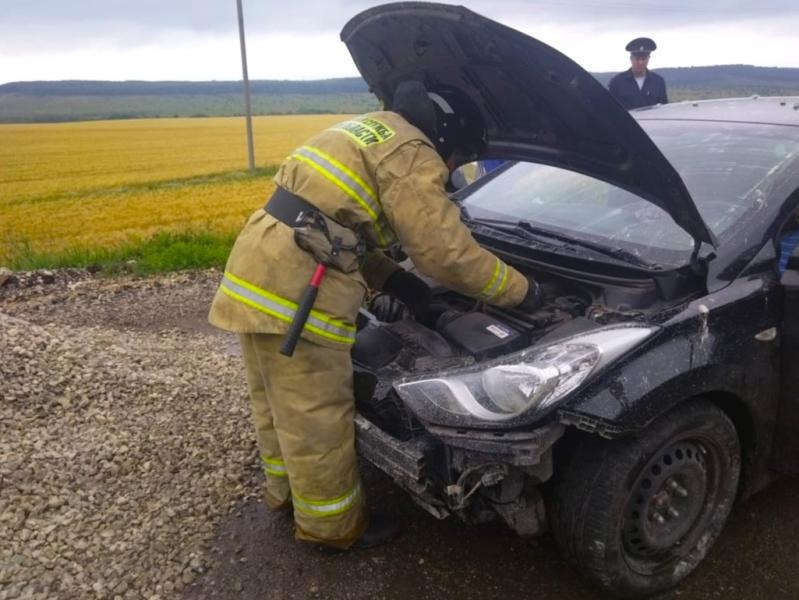 В Самарской области водитель иномарки влетел в препятствие и попал в больницу