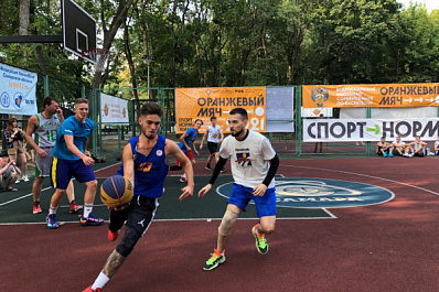В Самаре прошел баскетбольный турнир "Оранжевый мяч"
