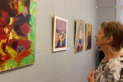 "Портрет без сходства": в самарском музее представлены работы московского художника-абстракциониста