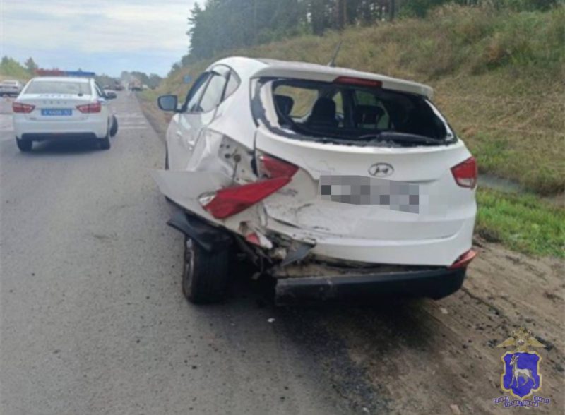 В Самарской области в столкновении двух легковушек на трассе пострадала женщина