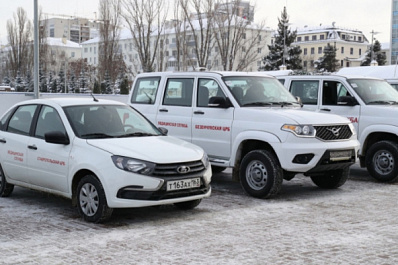 Медучреждениям Ставропольского района передали 6 новых машин
