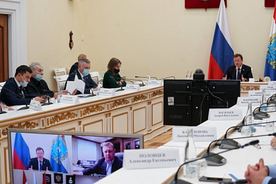 Чистая вода, переработка отходов и зелёные технологии: губернатор провел общественный совет по экологической безопасности