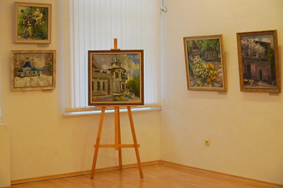 Пейзажи, проникнутые светом: в Самаре проходит художественная выставка "В краю родном - мое начало"