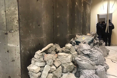 Один человек погиб при обрушении стены в Самаре в жилом доме 