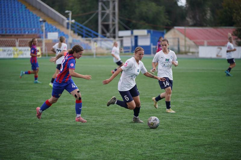 Женские "Крылья Советов" в столице обыграли "Динамо"