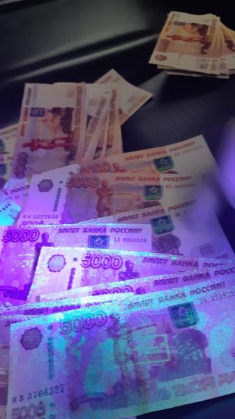 Запачкал руки: сотрудник налоговой из Самары попался на взятке