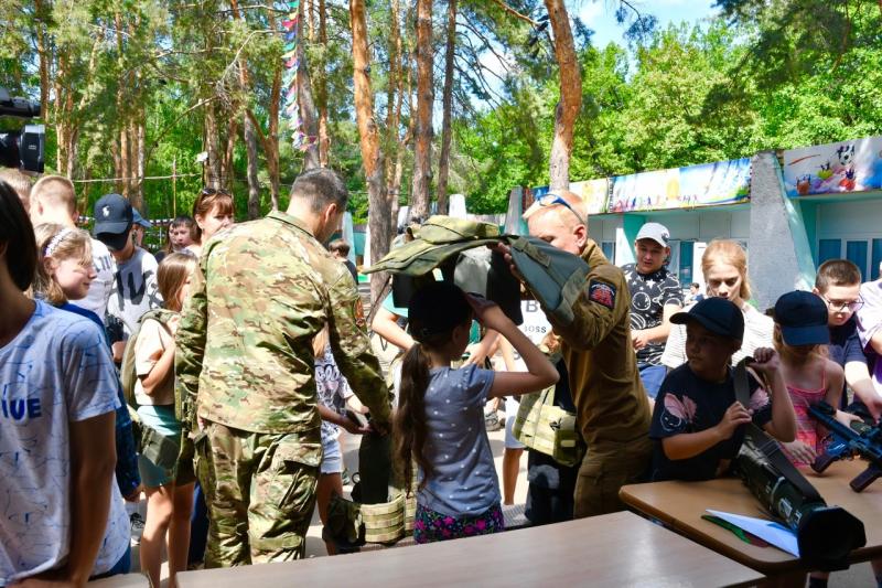 В детских лагерях Самарской области прошли уроки мужества