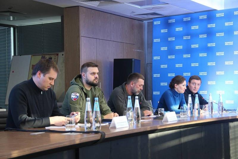 "Единая Россия" продолжает гуманитарную миссию на Донбассе