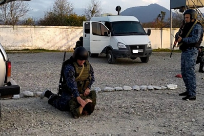 Самарские полицейские провели учения в Чеченской республике