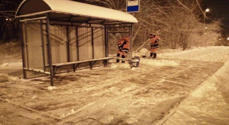 В ночь с 22 на 23 декабря на дороги Тольятти высыпали 960 тонн песко-соляной смеси
