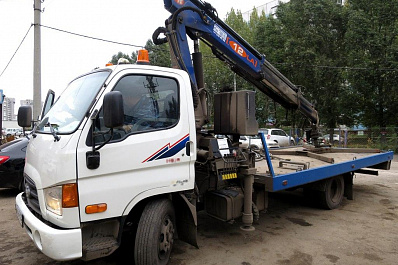 В Самаре молодой человек хотел украсть автомобиль с помощью эвакуатора