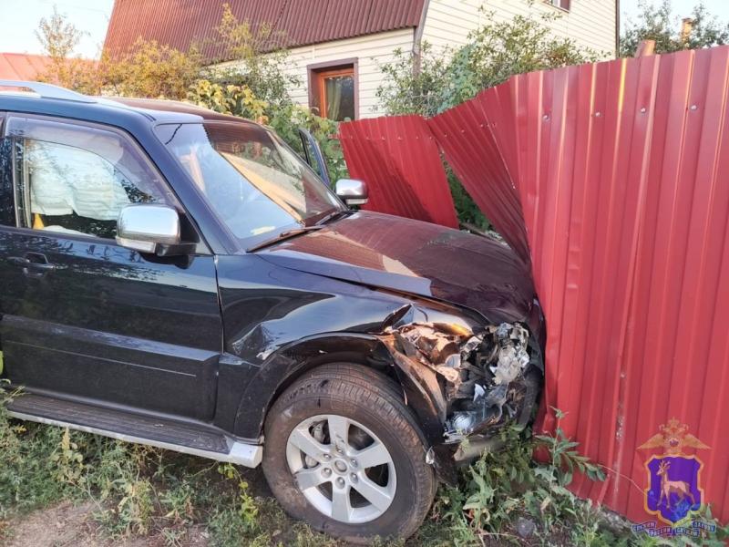 В Самаре мотоциклист врезался во встречный Peugeot